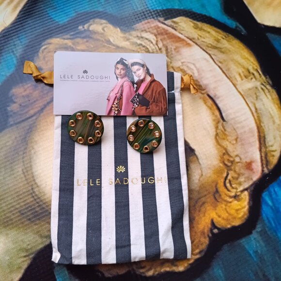 NWT Lele Sadoughi Distinctive Pine Green Circle Disk Gold Accent Post Earring - Picture 6 of 6